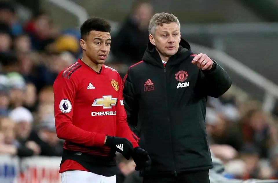 但背后的管 但背后的管